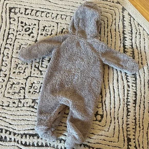 Carter's Fuzzy Gray Hooded Footie - Picture 5 of 7